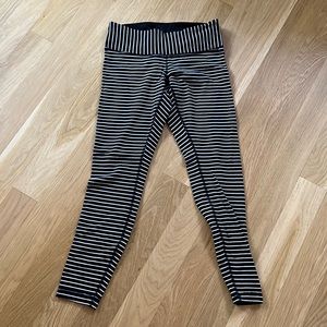 Lululemon Wunder under leggings